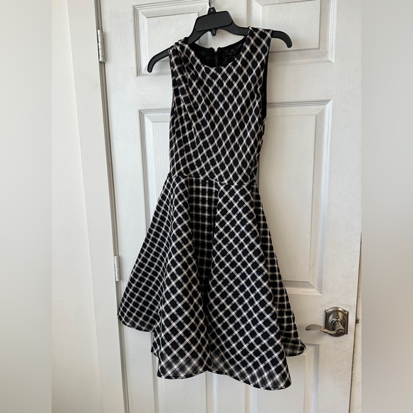 Reine Sleeveless Plaid Skater Mini Dress - Picture 4 of 5